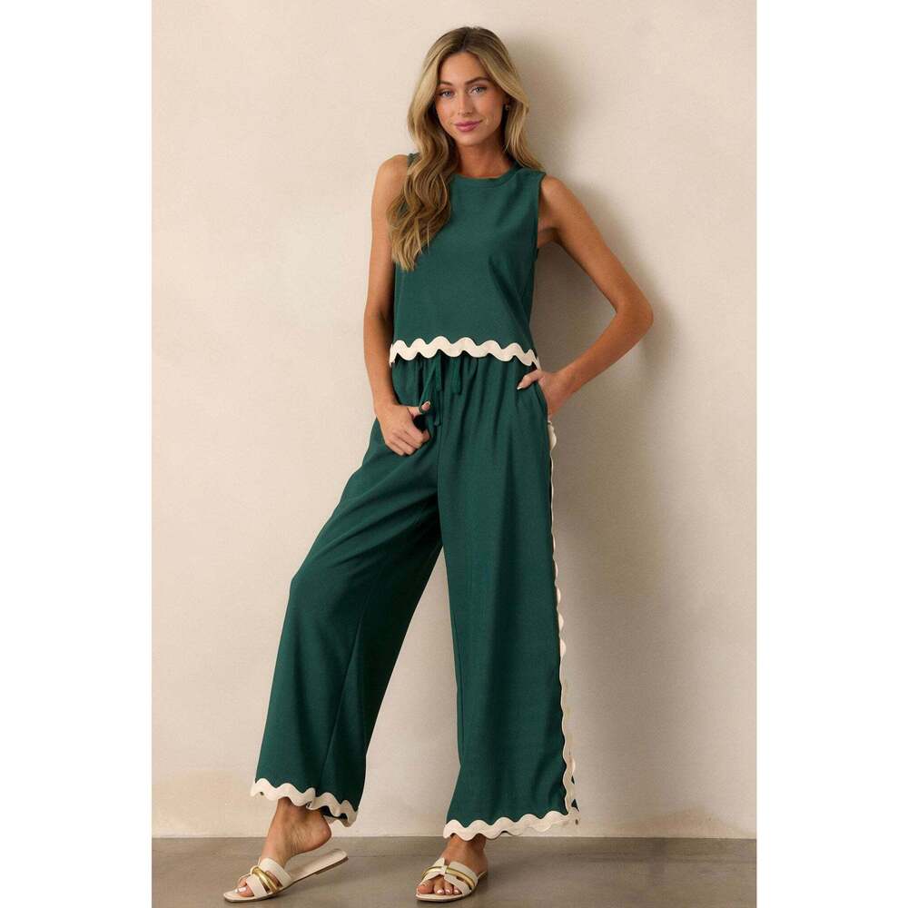 Red Dress Breezy Charm Hunter Green Ricrac Pants Size MM / Green